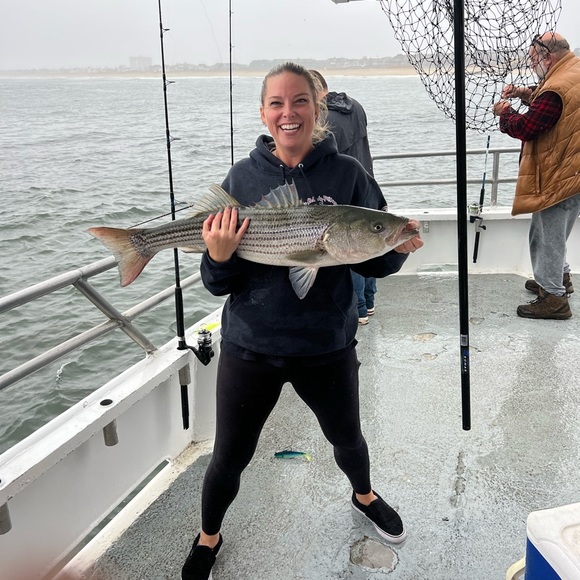 Meet your Posher, Stephanie - Picture 3 of 16